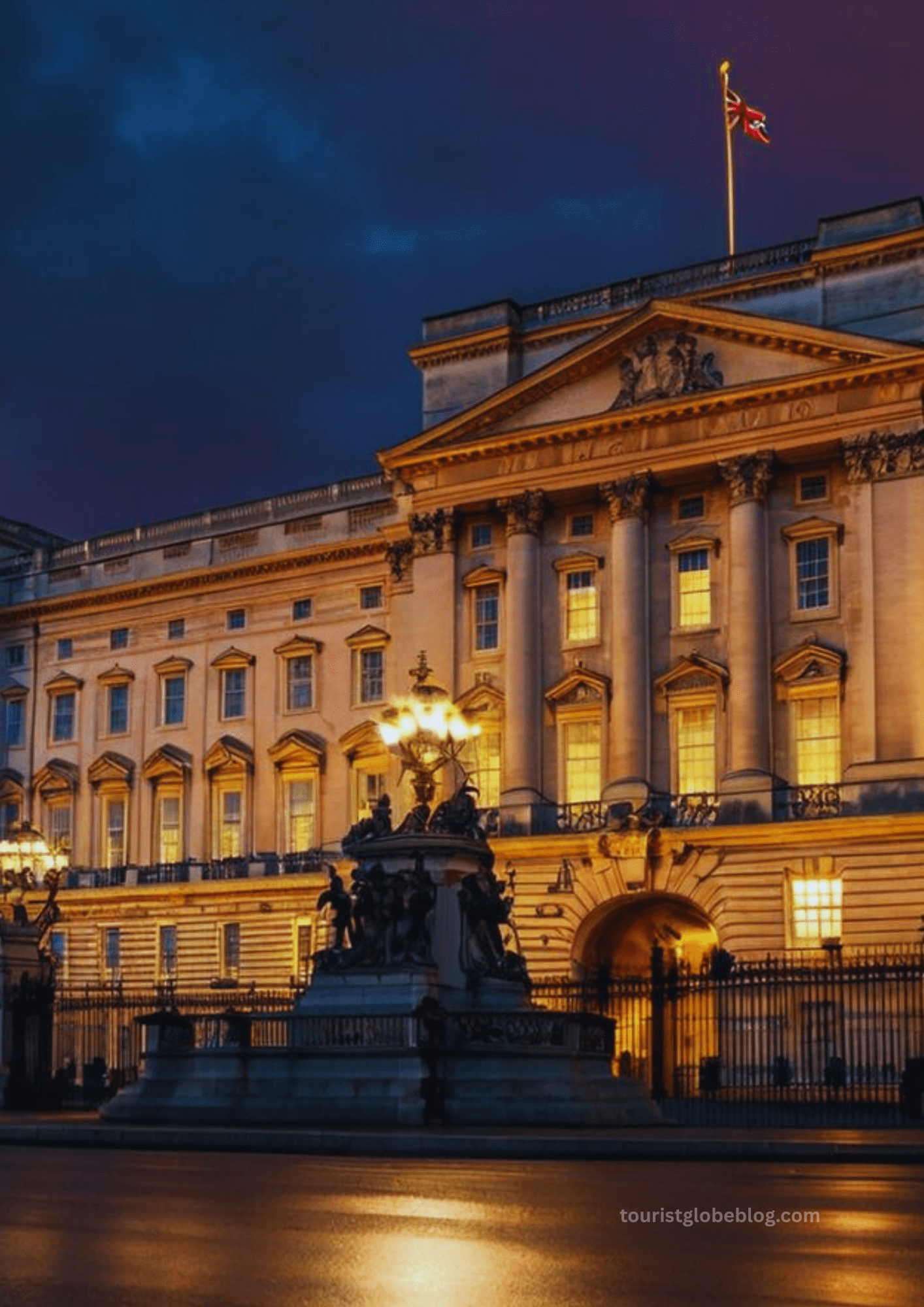 Buckingham Palace Tour : Complete Tour Guide with Reviews